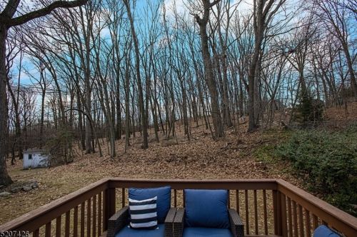 8 White Meadow Rd, Rockaway NJ  07866-1903 exterior