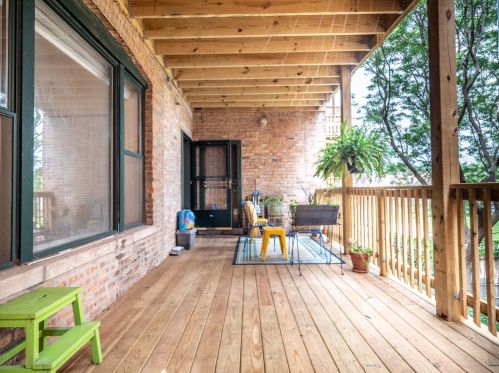 4607 Beacon St, Chicago IL  60640-4600 exterior