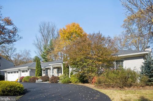 9101 Cherbourg Dr, Rockville MD 20854-3107 exterior