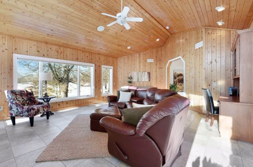 7625 Pioneer Crk Rd, Maple Plain MN 55359-9361 exterior