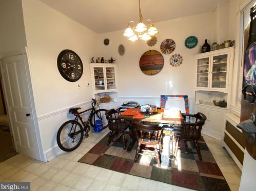 3204 Cv Rd, Camden NJ 08110-3512 exterior