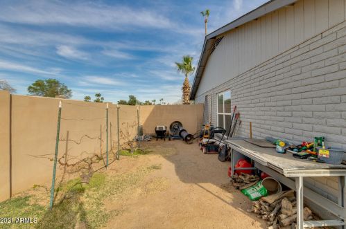 3061 Betty Elyse Ln, Phoenix AZ 85032-4296 exterior