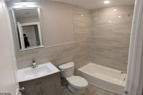 225 9 St, Newark NJ 07107-1907 exterior