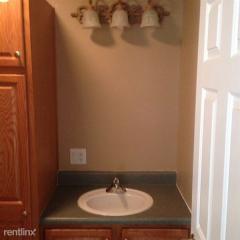 1792 Townsend St, Detroit MI  48214-2416 exterior