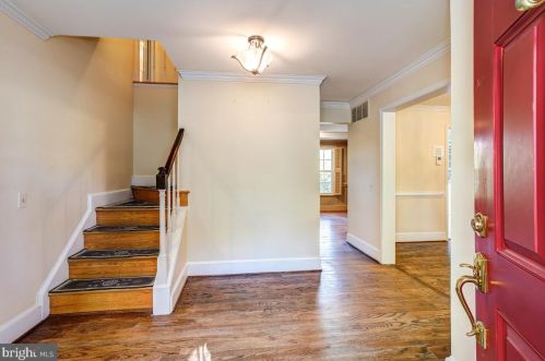 9137 Falls Chapel Way, Rockville MD  20854-2455 exterior