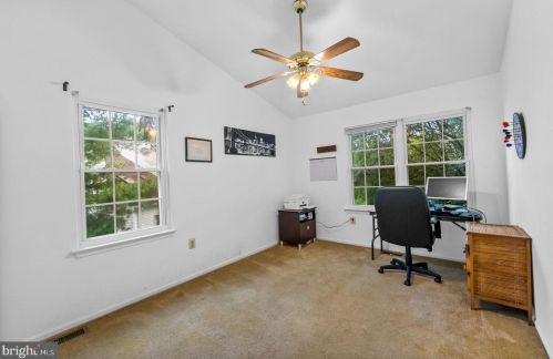 11 Revere Ct, Trenton NJ 08628-3610 exterior