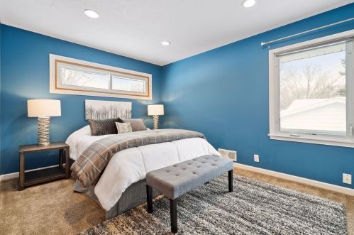 70 Farrell St, Saint Paul MN 55119-5203 exterior