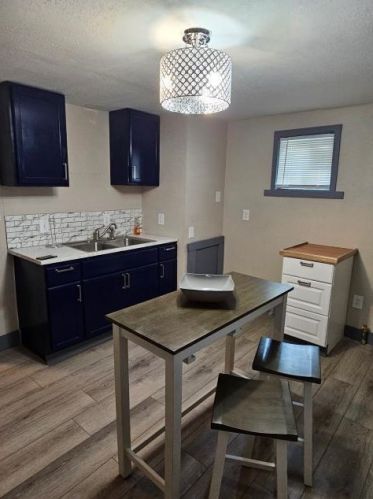 3204 40, Milwaukee WI 53215-4025 exterior