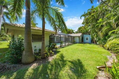 509 Turtle Hatch Ln, Naples, FL 34103-8538
