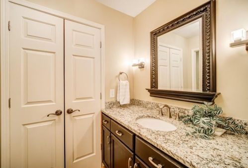 602 Bainbridge Dr, Atlanta GA 30327-4267 exterior