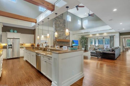 75 Ave, Naples FL exterior