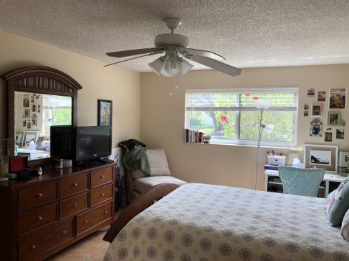 123 30th Ave, Boynton Beach FL 33435-8234 exterior