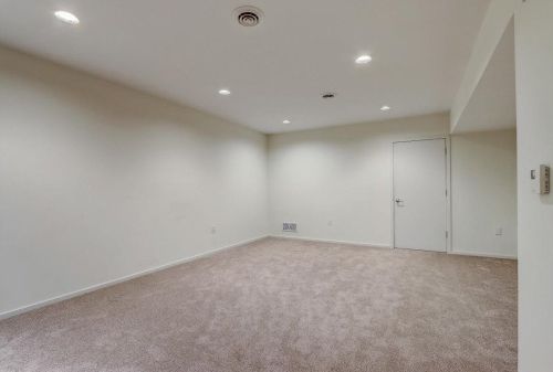 833 Reservoir Ave, Milwaukee WI 53212-3722 exterior