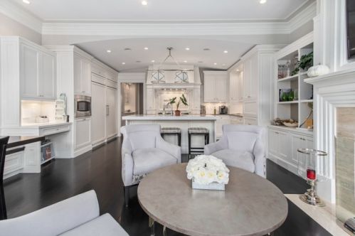 1945 Dayton St, Chicago IL 60614-5028 exterior