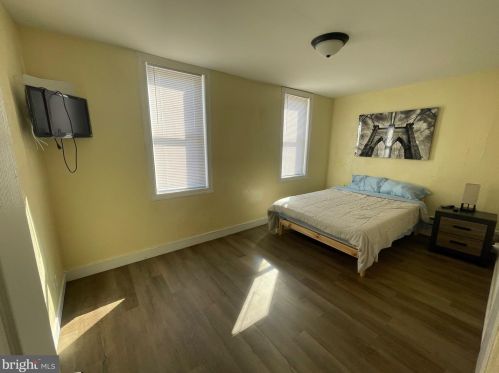 1500 Lawrence St, Philadelphia PA  19122-3721 exterior