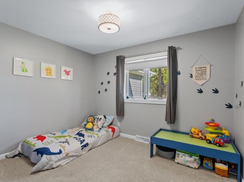 4965 Brookfield Cir, Manitowoc WI 54220-9362 exterior