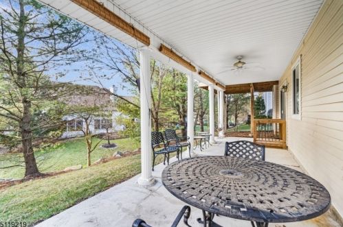 8 Otter Crk Rd, Montgomery NJ 08558-2369 exterior