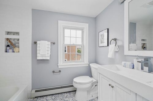 4 Mount Ave, Providence RI  02906-3410 exterior