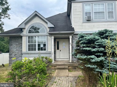 1800 Heritage Dr, Jamison, PA 18929-1629