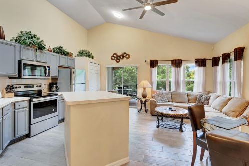 9866 Perfect Dr, Fort Pierce FL 34986-3031 exterior