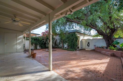 5716 Grant Rd, Tucson AZ 85712-2341 exterior