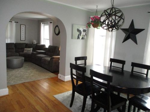 64 Roosevelt Ave, Middletown NY 10940-4633 exterior