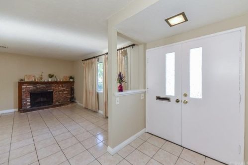 1407 Sycamore Ave, Tustin CA 92780-6279 exterior