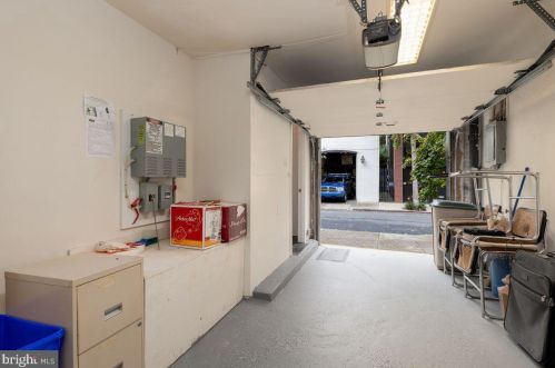 1940 Delancey Pl, Philadelphia PA 19103-6612 exterior