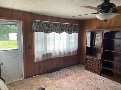 77 Sidney Ave, Woonsocket, RI 02895-5627