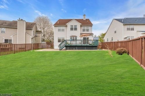 9 Delaney Ct, Bridgewater NJ 08807-5568 exterior