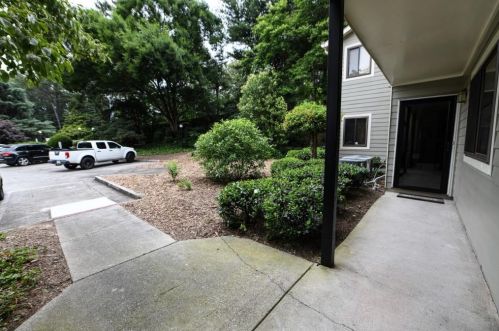 3368 Ivys Walk, Atlanta GA 30340-4042 exterior