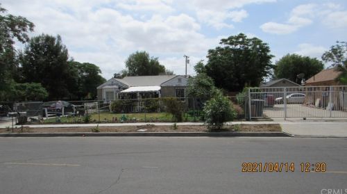 331 7th St, Perris, CA 92570-2367