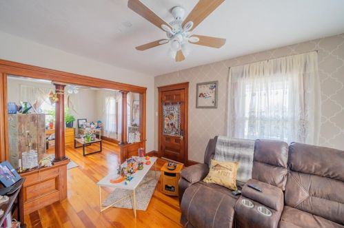 363 Logee St, Woonsocket RI 02895-6031 exterior