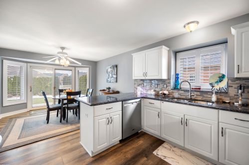 21462 Marina Cir, Macomb Township MI  48044-1323 exterior