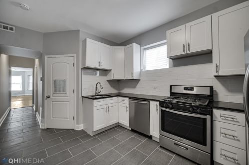 3636 Lexington St, Chicago IL  60624-3638 exterior