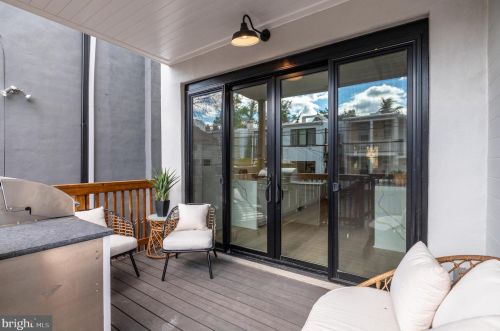 1744 T St, Washington DC 20009-7102 exterior