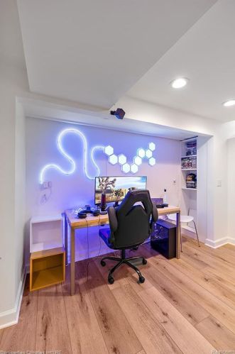 1174 Lakeside Dr, Bham MI 48009-1381 exterior