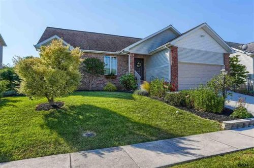 413 Chapelwood Dr, Hanover PA  17331-5232 exterior