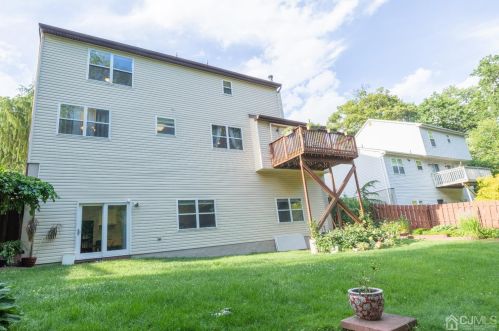 122 Dewolfe St, Edison NJ  08817-5145 exterior