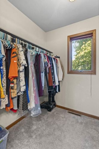 6218 Old Middleton Rd, Madison WI  53705-1040 exterior