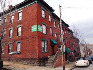 520 Mccandless Ave, Pittsburgh PA  15201-2444 exterior