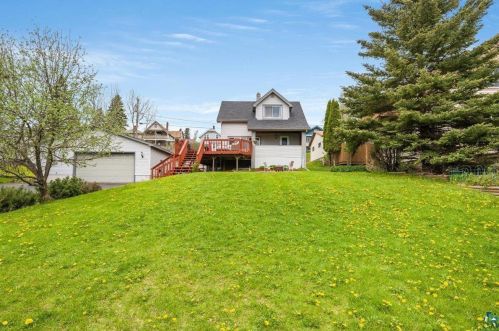 2211 11 St, Duluth MN 55806-1201 exterior