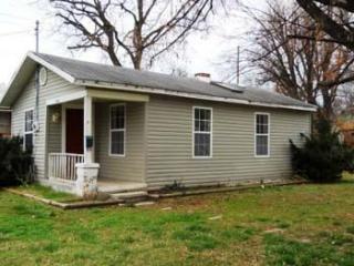 1037 Ethyl Ave, Springfield MO  65802-6401 exterior