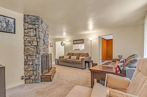 203 Beech Rd, Pittsburgh, PA 15239-1803