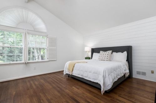 4094 Candler Lake Ct, Atlanta GA  30319-1728 exterior