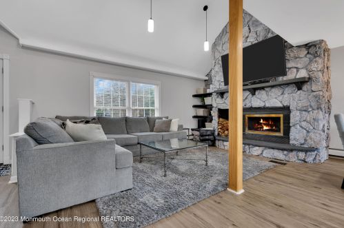 2237 Emerald Park Dr, Lacey NJ  08731-3716 exterior