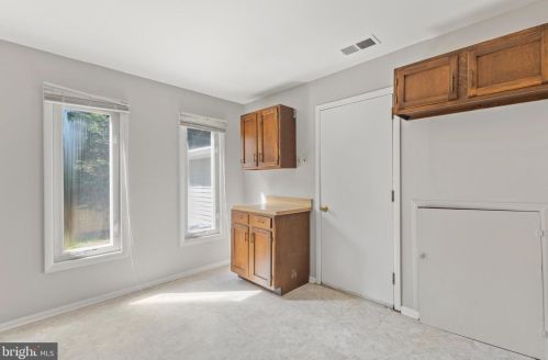 1921 Dundee Rd, Rockville MD exterior