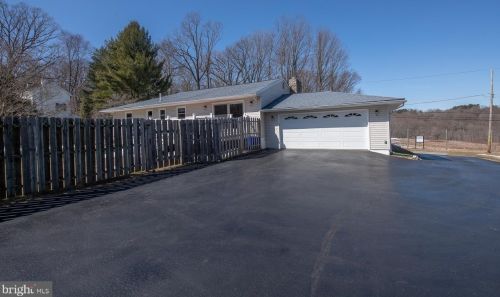 232 Barren Rd, Media PA 19063-4506 exterior