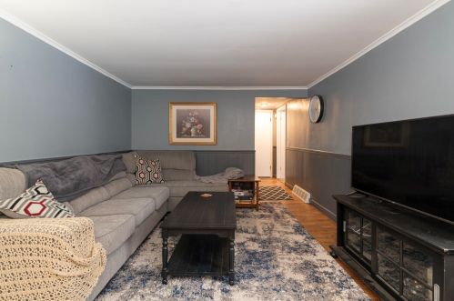 2335 Amherst Ave, Kalamazoo MI  49008-3937 exterior