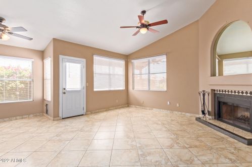 15464 44 Way, Phoenix AZ 85040-4026 exterior